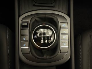 Hyundai Kona 1.0 TGDI 100CV 48V TECNO 2025