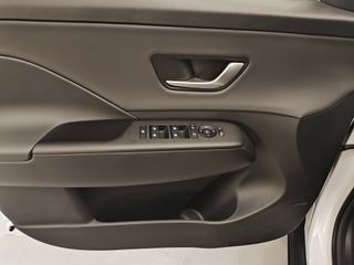 Hyundai Kona 1.0 TGDI 100CV 48V TECNO 2025