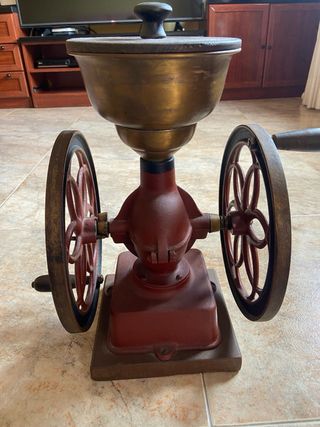 Molino de café antiguo