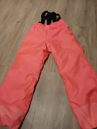 Pantaloni sci rosa con cappello