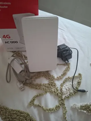 Router 4G LTE AC1200 Mercusys MB130-4G