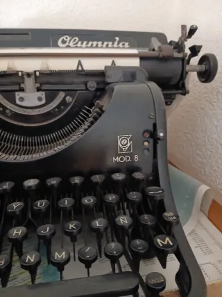 Máquina de escribir Olympia Mod. 8