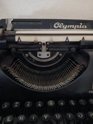 Máquina de escribir Olympia Mod. 8