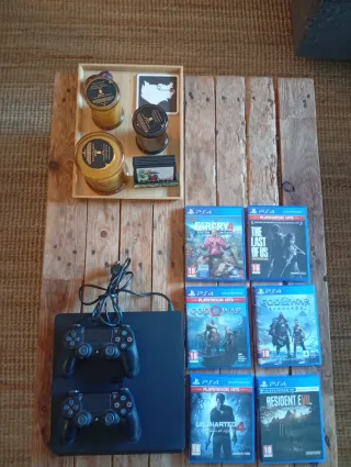 PS4 (PlayStation 4) Negra + 6 Juegos