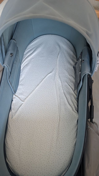 Capazo Yoyo Babyzen Stokke azul cielo funda lluvia