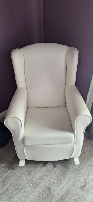 Butaca mecedora lactancia blanca