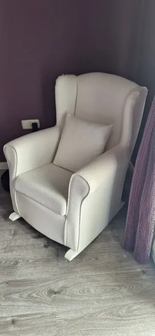 Butaca mecedora lactancia blanca