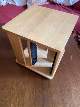 Estantería CD giratoria madera y plástico