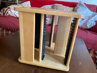 Estantería CD giratoria madera y plástico