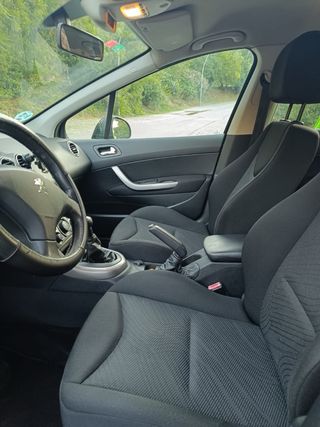 Peugeot 308 1.6 Gasolina 120 CV – 187.000 km – Bue