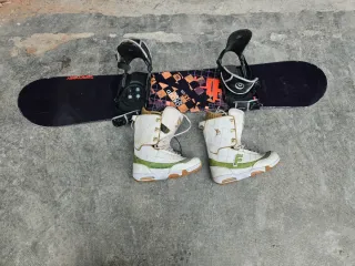 Tabla Snowboard con Fijaciones y Botas
