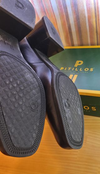 Zapatos de piel Pitillos