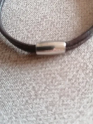 Pulsera cordón y acero con detalles