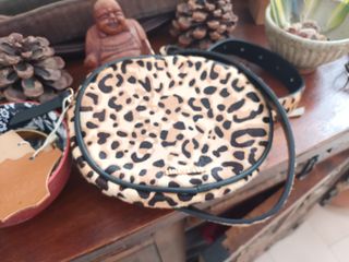 Bolso redondo estampado leopardo Tintoretto