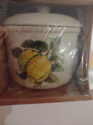 Biscottiera in ceramica con limoni