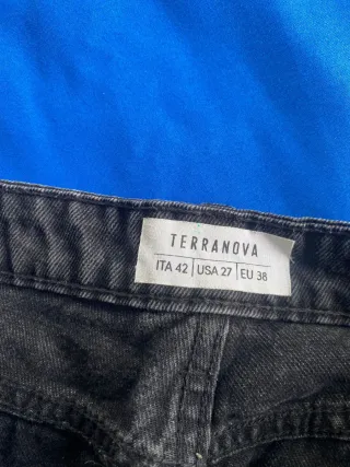 Pantaloncini neri in jeans donna