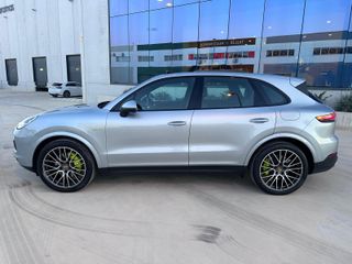 Porsche Cayenne E-Hybrid 2020