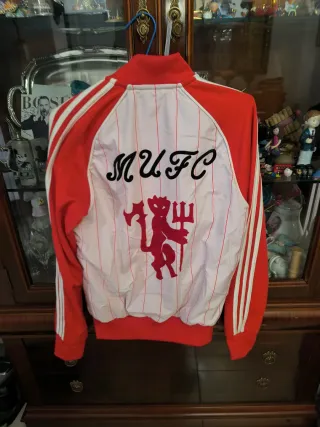 Chaqueta Adidas Manchester United Roja y Blanca