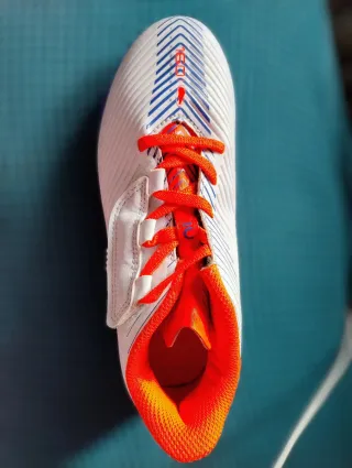 Botas Fútbol Niño Cordones 160