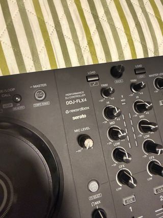 Controlador DJ Pioneer DDJ-FLX4