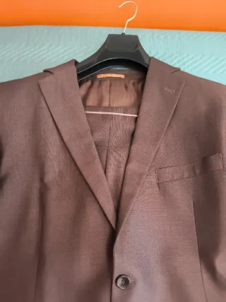 Traje chaqueta chico marrón