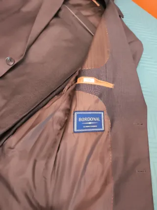 Traje chaqueta chico marrón