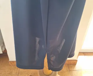 Maglia blu maniche corte con spacchi