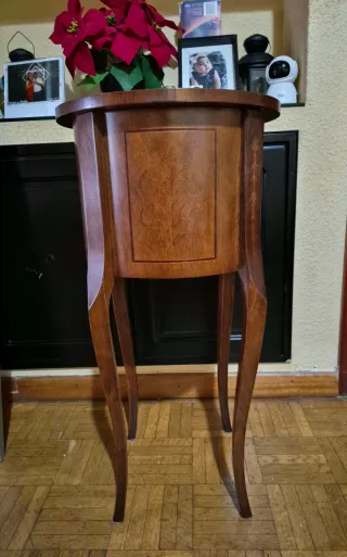 Cómoda Luis XV Artesanía Italiana