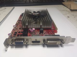 Tarjeta Gráfica AMD Radeon R7 250 2GB