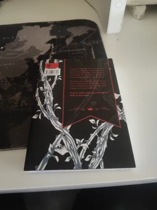 Réquiem por el rey de la rosa, vol. 01