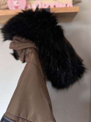 Anorak Zara Talla XS Marrón con Capucha