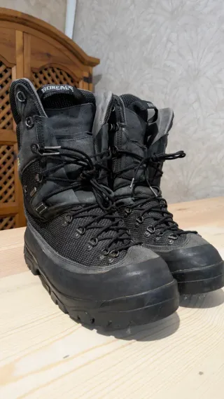 Botas de montaña Boreal impermeables