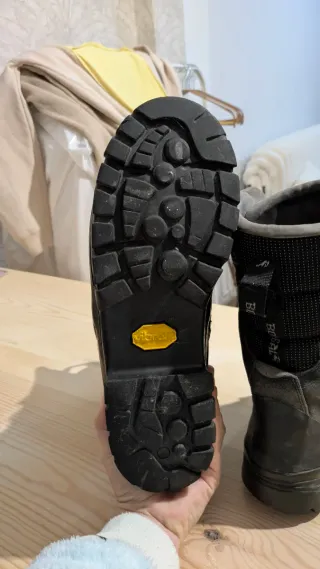 Botas de montaña Boreal impermeables