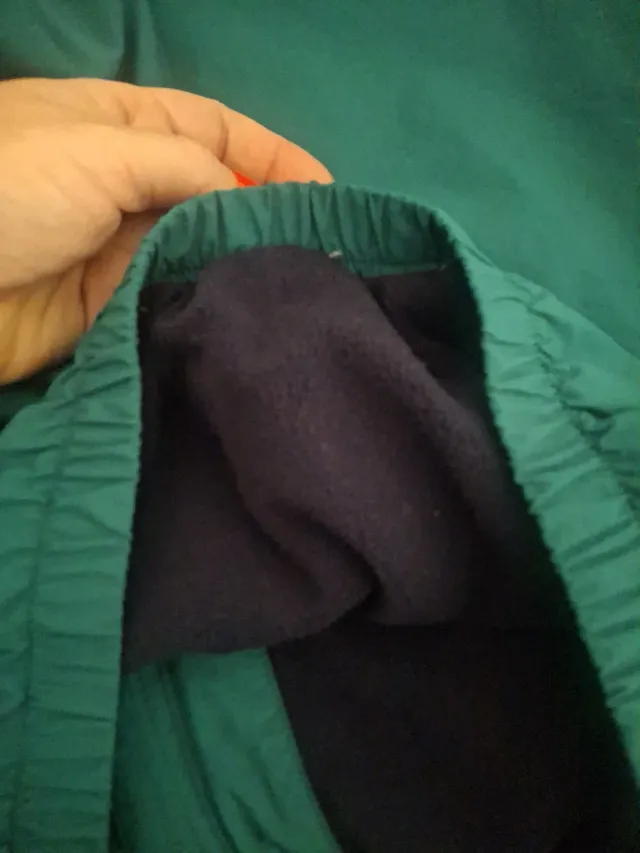 Cazadora Bomber Benetton Verde Talla 11/12 años.