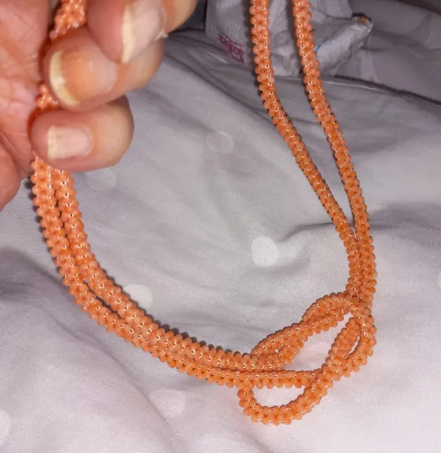 Collana vintage doppio filo di perline di corallo