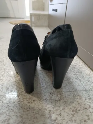 Botín ante tacón y plataforma negro