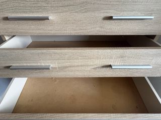 Cajonera de madera y metal