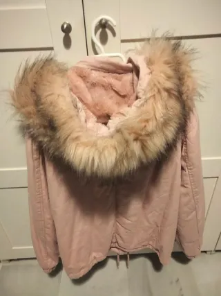Chaqueta rosa con capucha CKH Talla 40
