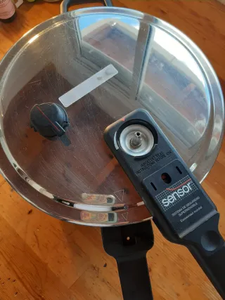 Olla a presión Tefal Sensor 8L Muy poco uso