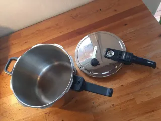 Olla a presión Tefal Sensor 8L Muy poco uso