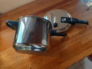 Olla a presión Tefal Sensor 8L Muy poco uso
