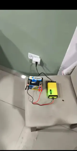 Cargador Batería Coche 12V