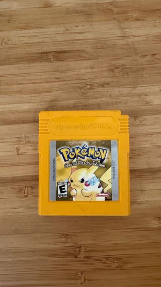 Pokémon Edición Especial Pikachu Game Boy USA