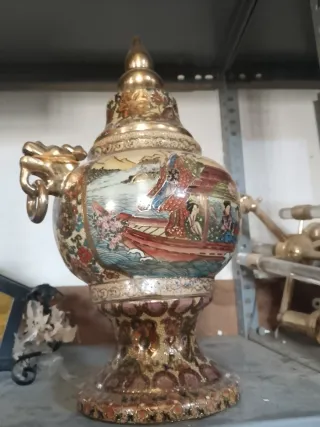 Jarrón Decorativo Dragón Dorado