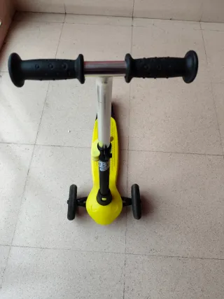 Patín infantil 3 ruedas amarillo