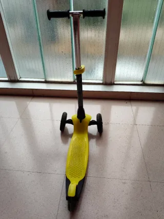 Patín infantil 3 ruedas amarillo