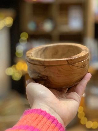 Lote 6 Cuencos artesanales de madera de olivo