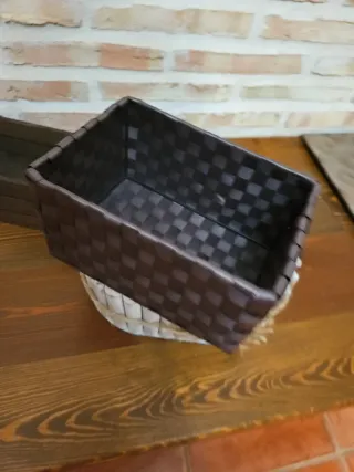 Cajas decorativas de mimbre y madera