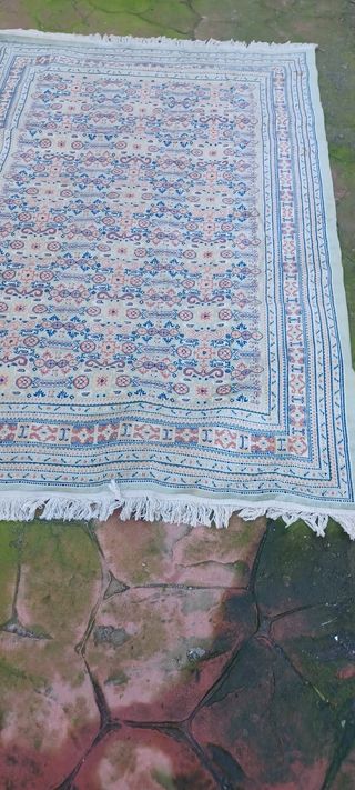 Alfombra persa beige y azul