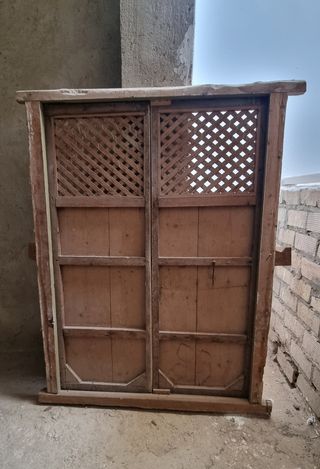 Puerta alacena antigua